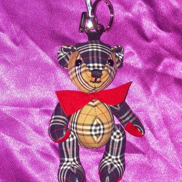 Burberry key chain/ bag accessorie - Picture 2 of 3